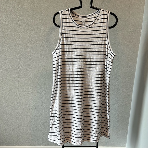 Old Navy Dresses & Skirts - Old Navy Tank Dress